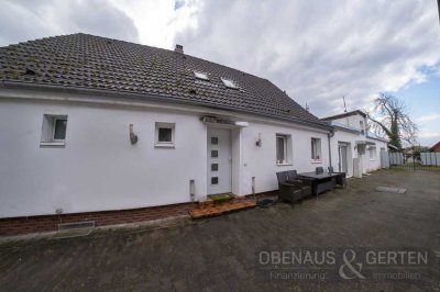Kapitalanleger aufgepasst: Zweifamilienhaus mit vielseitigen Vermietungsmöglichkeiten.