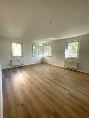 Erstbezug nach Sanierung mit EBK: Stilvolle 2-Raum-Wohnung mit gehobener Innenausstattung in Dresden