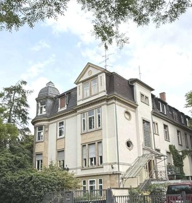 Außergewöhnlicher Stilaltbau für Kreative & Altbauliebhaber