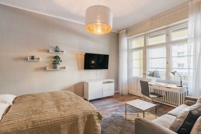 Stylish & Fully Furnished 1-Bedroom Apartment with Balcony in Wilmersdorf