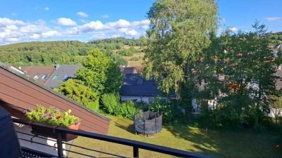 Gepflegte 4-Zimmer-Wohnung im 1.OG mit schöner Aussicht in Gechingen
