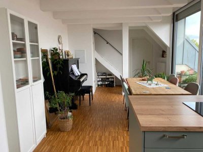 Maisonette im Kreuzviertel mit Südbalkon – 89 m², 2 Bäder, teilmöbliert, ab 01.09., befristet