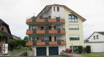 Schöne elegante 4-Zi-Wohnung mit Einbauküche, großem Balkon und Garage in Elz