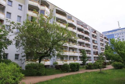 2 Raum-Wohnung mit Balkon und Aufzug