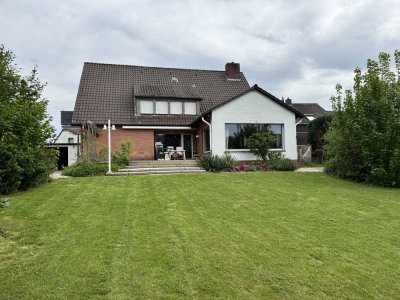 Top Lage ! Zweifamilienhaus auf der Schwerterheide!