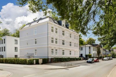 Wohnen oder Arbeiten: Aktuell vermietete Wohnung mit viel Potenzial am Goßlers Park in Blankenese