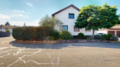 Großzügiges Einfamilienhaus mit Einliegerwohnung und Ausbaupotenzial