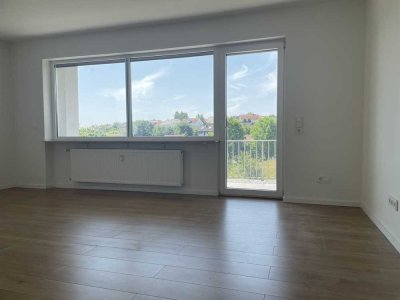 Freundliche und neuwertige 4-Zimmer-Erdgeschosswohnung mit Balkon und EBK in Winnweiler