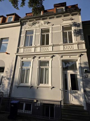 Gemütliche Altbauwohnung im Viertel