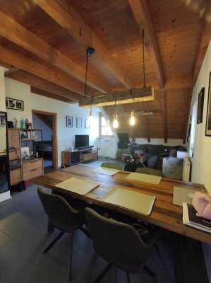 DG-Wohnung mit Balkon und EBK in Goldbach