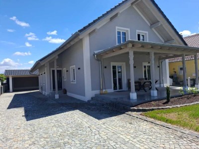 1500 € - 601 m² - 9.0 Zi.