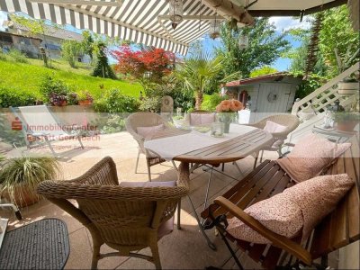 Helle 4-Zimmer-Wohnung mit großer Süd-West-Terrasse und Wintergarten in begehrter Lage von Gernsbach