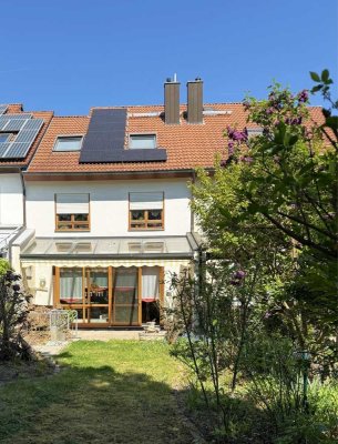 Schönes, gepflegtes Reihenhaus m. ausgebautem DG in Schweinfurt-Eselshöhe