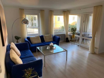 Möbliert und im Herzen des Fischerviertels: helle 2,5-Zimmer-Wohnung mit Balkon