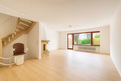 Großzügiges Reihenhaus in Weilimdorf - frisch renoviert und bezugsfrei ab Oktober/November