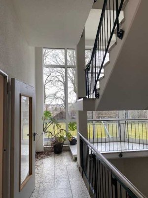 1 Raum Wohnung in ruhiger Lage, Pflegedienst im Haus