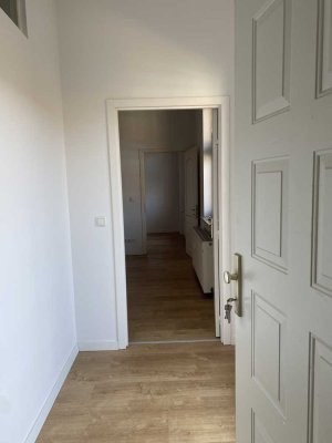 OBERGESCHOSSWOHNUNG + BALKON