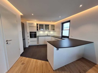 Penthouse grosszügige 3.5 Zi-Whg mit EBK, Whirlpool, Kimaanlage, Tram, Neubau in Weil am Rhein