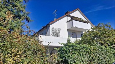 Schöne 3 Zimmer-Wohnung in guter Lage mit Balkon und Garage