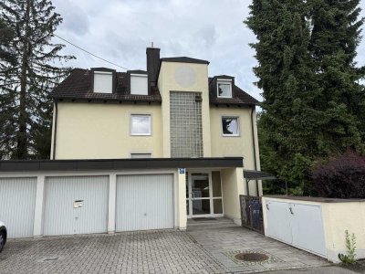 Kernsanierte 5-Zimmer-Wohnung im 1.OG mit Loggia und Garagenstellplatz - provisionsfrei