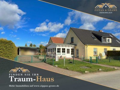 Modernisierte Doppelhaushälfte auf großzügigem Grundstück–Umfassende Renovierung zum Fertigstellen!