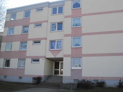 Ab August zu beziehen, 3-Zimmer-Wohnung in der City im Angebot, mit Renovierungsgutschein!!