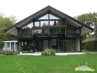 TRAUM FÜR HUF-HAUS LIEBHABER, GUT GEPFLEGT 220m² WFL. + 67m² WINTERGARTEN, DOPPELGARAGE AUF 1.214m²