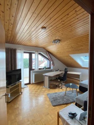 Tolle 2,5-Zimmer-DG-Wohnung mit Balkon und EBK in Neuhausen auf den Fildern