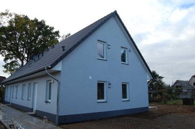 A+  DHH verfügbar / Energetisch solider Neubau in absolut ruhiger, sehr zentraler Wohnlage