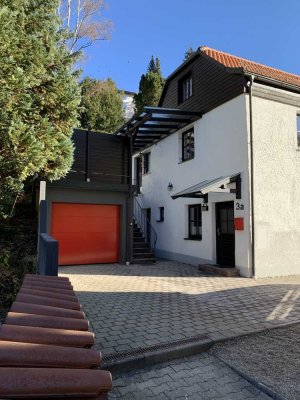 Zentrale  und gemütliche Wohnung mit Flair im modernisiertem  Altbau
