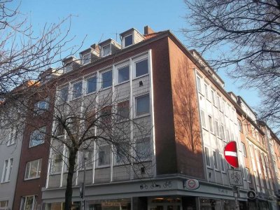 Sanierte 4-Zimmer-Wohnung inkl. Einbauküche (OHNE BALKON) im Hansaviertel
