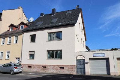 Charmante 5-Zimmer-Dachgeschoss-Maisonettewohnung in ruhiger Lage von Aschaffenburg-Damm