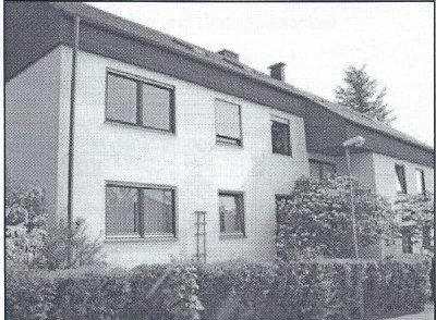 Stilvolle 2-Zimmer-Dachgeschosswohnung mit gehobener Innenausstattung mit Einbauküche in Reutlingen