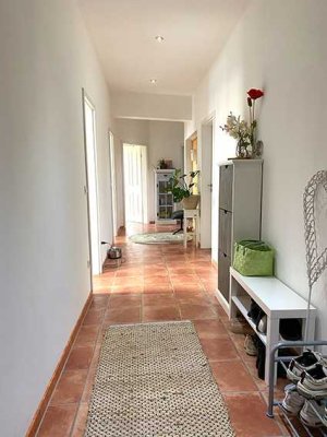 Große, helle3,5-Zimmer-Wohnung mit Sauna in Fronreute, ruhiges Gewerbegebiet - optional mit Büroraum