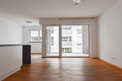 Wunderschöne 4-Zimmer-Wohnung mit Küche und TG-Stellplatz im Dichterviertel!