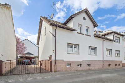 Doppelhaushälfte mit Garten & Carport – ideal für Familien