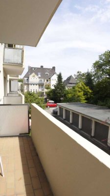 Großzügige Helle und freundliche 2 Zi. Whg. in begehrter Lage