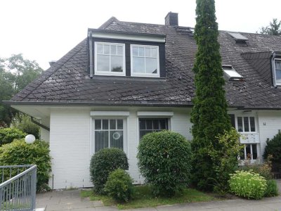 Freundliche und gepflegte 4-Zimmer-Maisonette-Wohnung mit gehobener Innenausstattung in Bremen