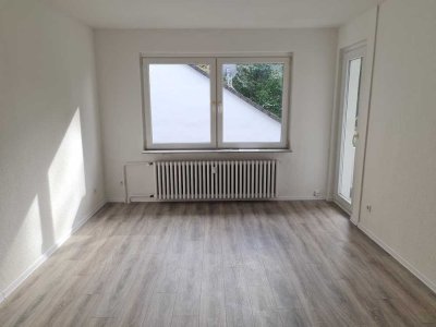 Renovierte 2-Zimmer-WOhnung im 2.Obergeschoss zu vermieten! *Mit Balkon*