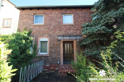 BERK Immobilien - Wohnhaus mit Nebengebäude ++ ideales Bauträgergrundstück zur Neubebauung ++