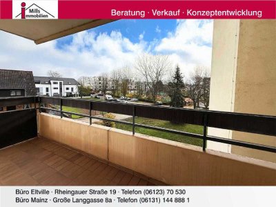 Renovierte 3 ZKB- Eigentumswohnung mit zwei überdachten Balkonen in guter Wohnlage von Hochhei