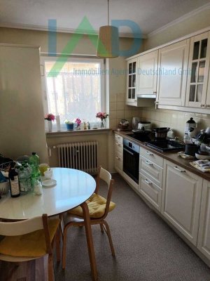 Schnell sein!  Gepflegte, großzügig geschnittene 3 Zimmerwohnung, in ruhiger zentrumsnaher Lage,