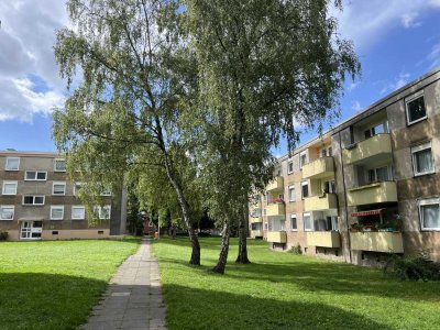 Renovierte 4 Zi.- Whng. -  Wannenbad mit Fenster und Balkon - Essen