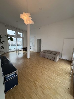 Schöne loftartige Wohnung mit Alsterblick in St. Georg