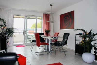 2-Zimmer-Wohnung mit Einbauküche, Balkon u. Stellplatz in Stuttgart-Bad Cannstatt (ab 01.09.2025)