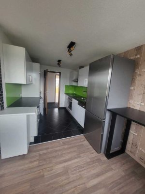 3,5-Zimmer-Wohnung in Deizisau mit schönem Ausblick auch für WG geeignet