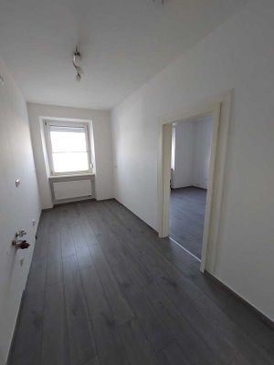 3,5-Zimmerwohnung im EG (Altbau),Innenstadt West am Grüner Markt