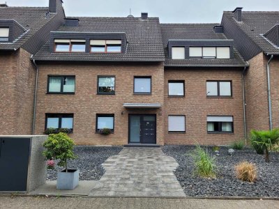 MG Giesenkirchen 3 Zimmer,Garage,Gäste WC,Bad mit Badewanne und Dusche,Saniert