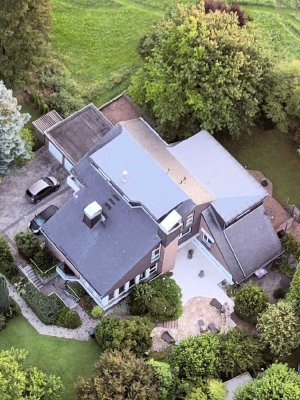 Traumhaftes Grundstück mit außergewöhnlichem Haus! Ehemalige Unternehmervilla mit Park in Wars
