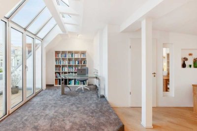 LICHTDURCHFLUTETE DACHGESCHOSSWOHNUNG IN TOP LAGE